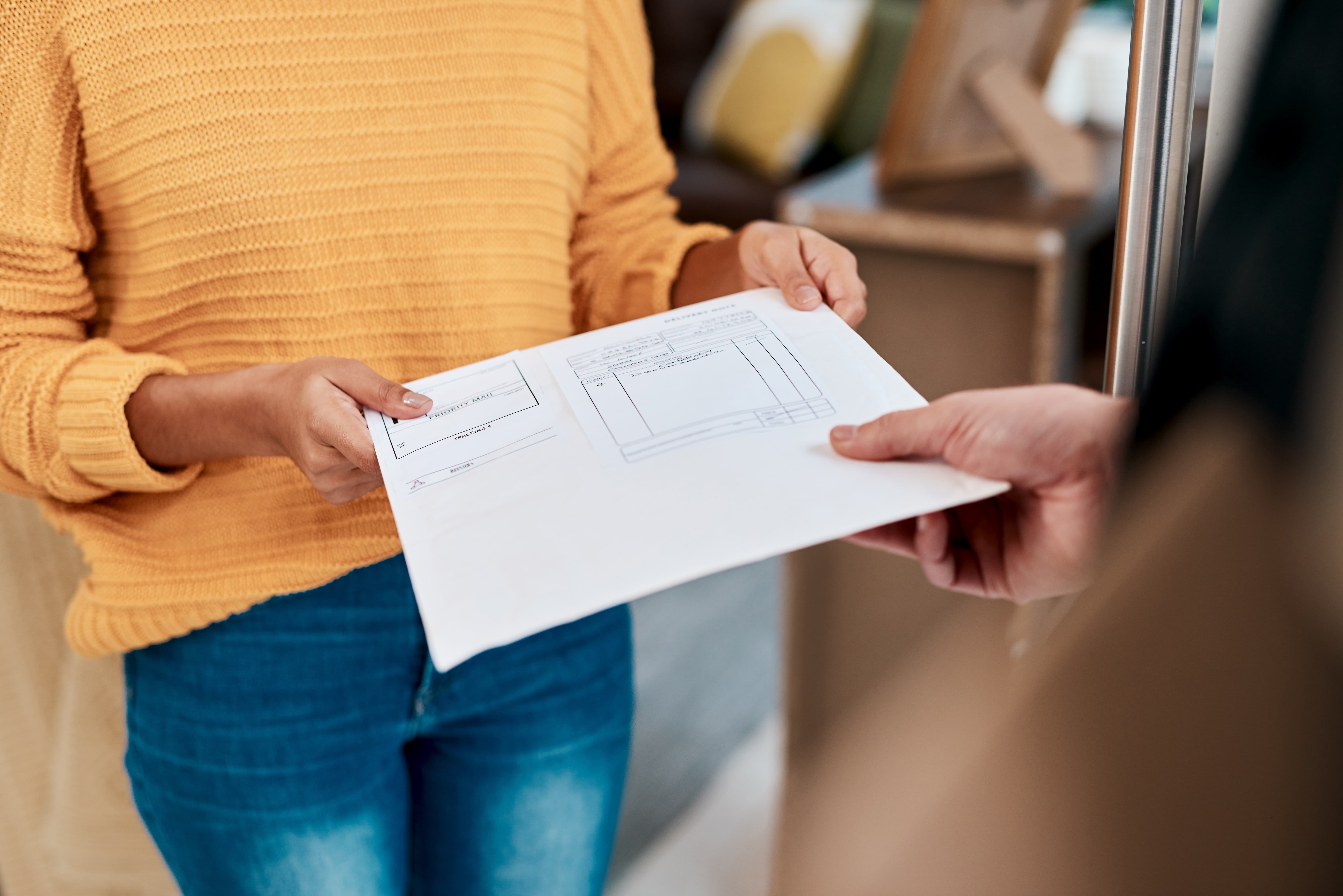 Resume Writing That Gets Noticed – Pro Tips & Free Samples